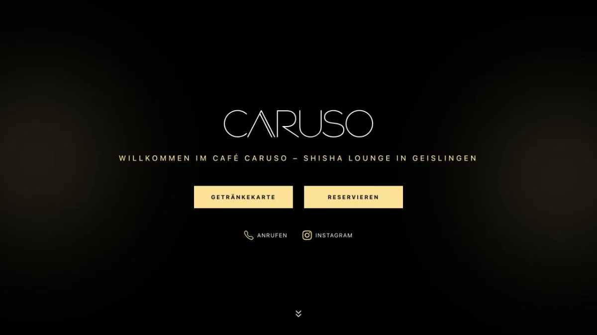 Startseite des Café Caruso mit Wortmarke, Getränkekarte und Reservierung